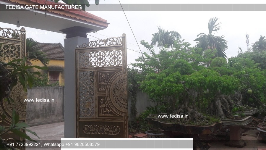 Front Gate-1378