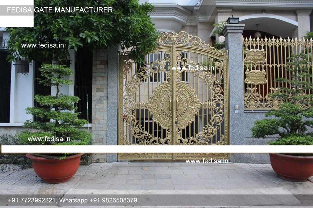 Front Gate-2874