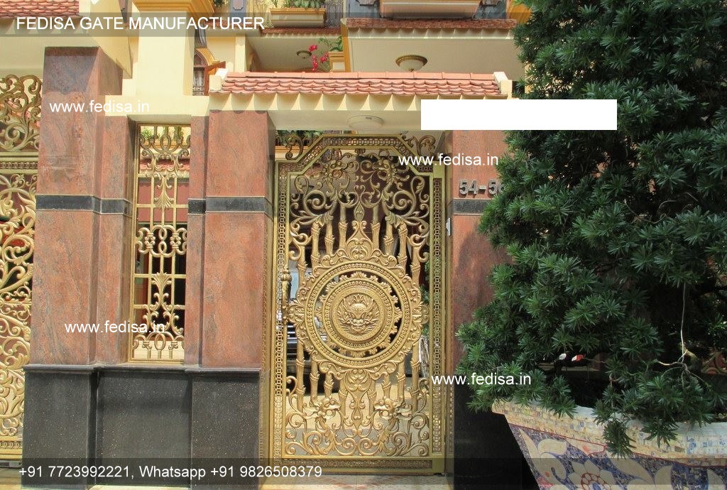 Iron Main Gate-0147
