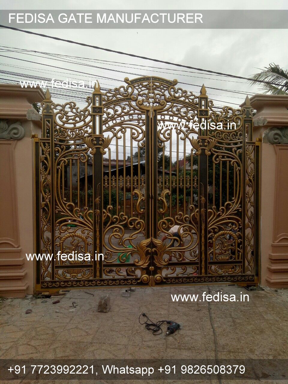 Iron Main Gate-0877