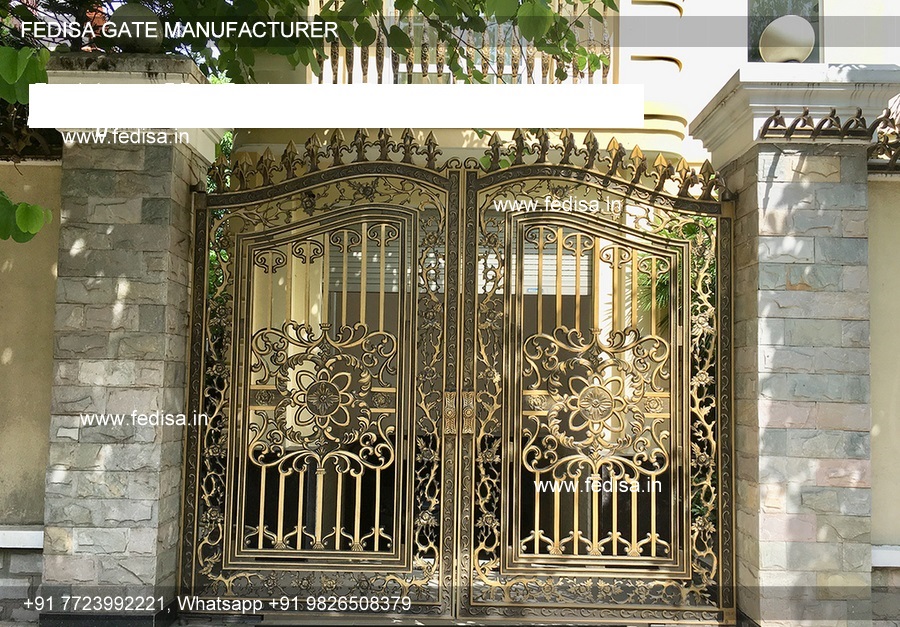 Iron Main Gate-1580