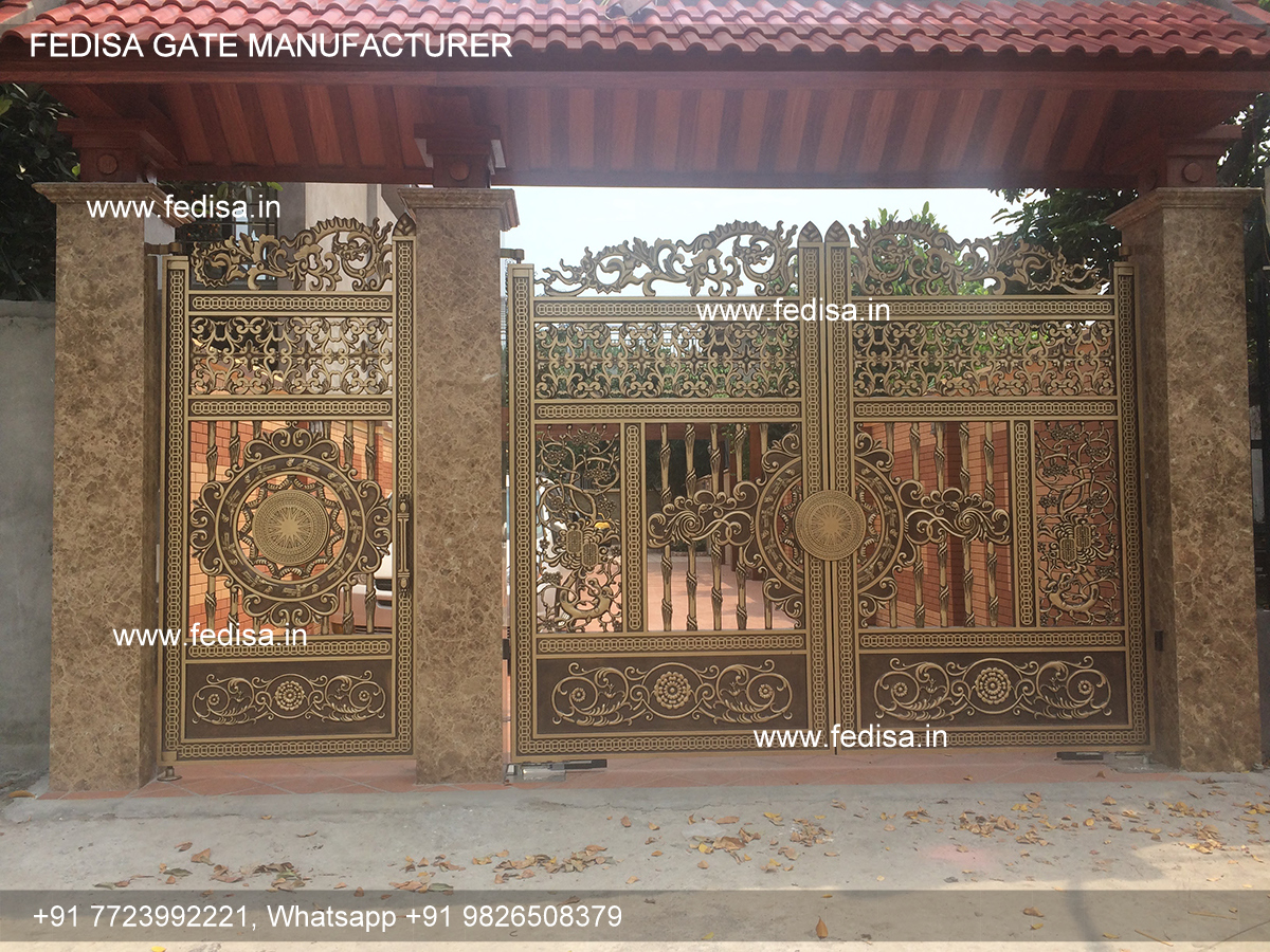 Iron Main Gate-3841