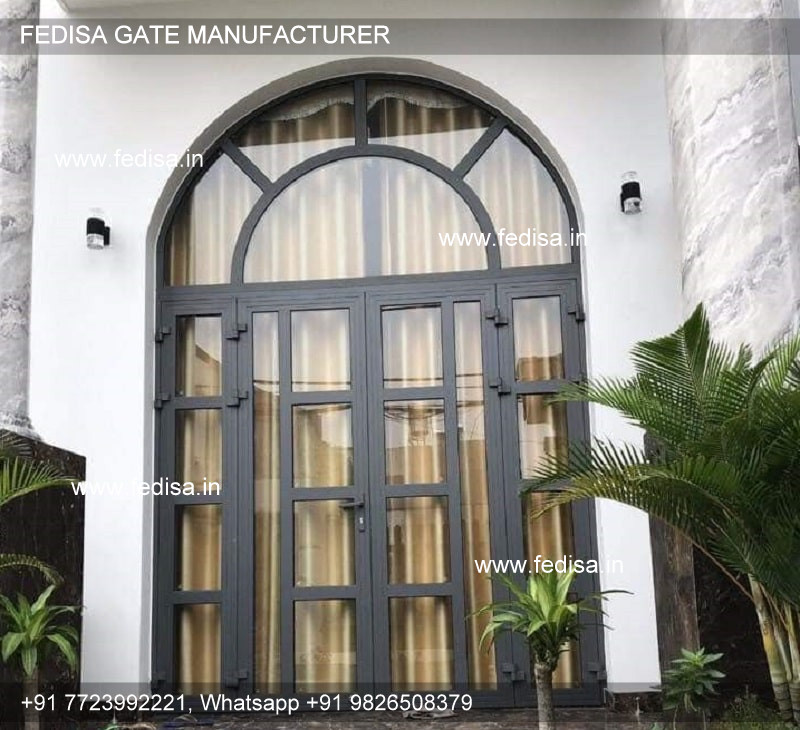 Iron Main Gate-3931