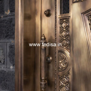 Elegant Brass Railing Design For Modern Villas 10 Feet Height Staircase Design