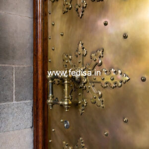 Brass Railing Design With High-end Finish Shaker Style Handrail