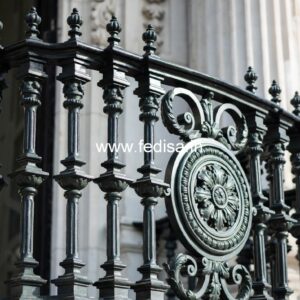 Elegant Brass Staircase Railing With Luxury Finish Grill Gate Design For Compound Wall